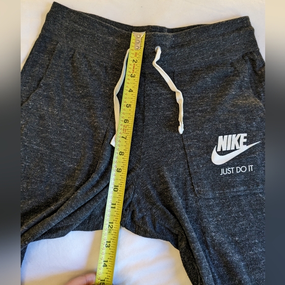 Nike Joggers - Picture 6 of 6